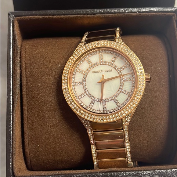 Rose gold Michael knots watch with original tags - Picture 2 of 5